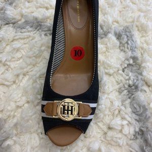 Black open toe wedges